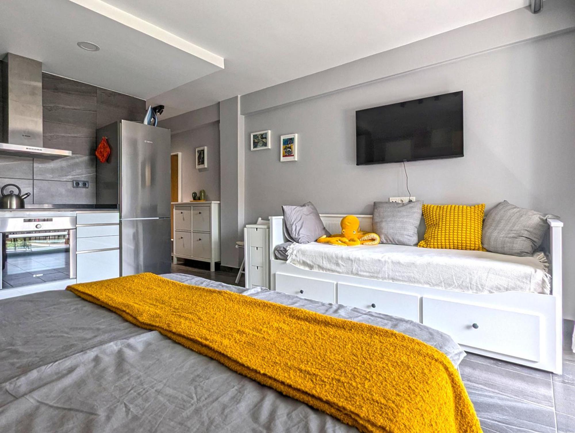 Apartment Stylish Close By The Sea *