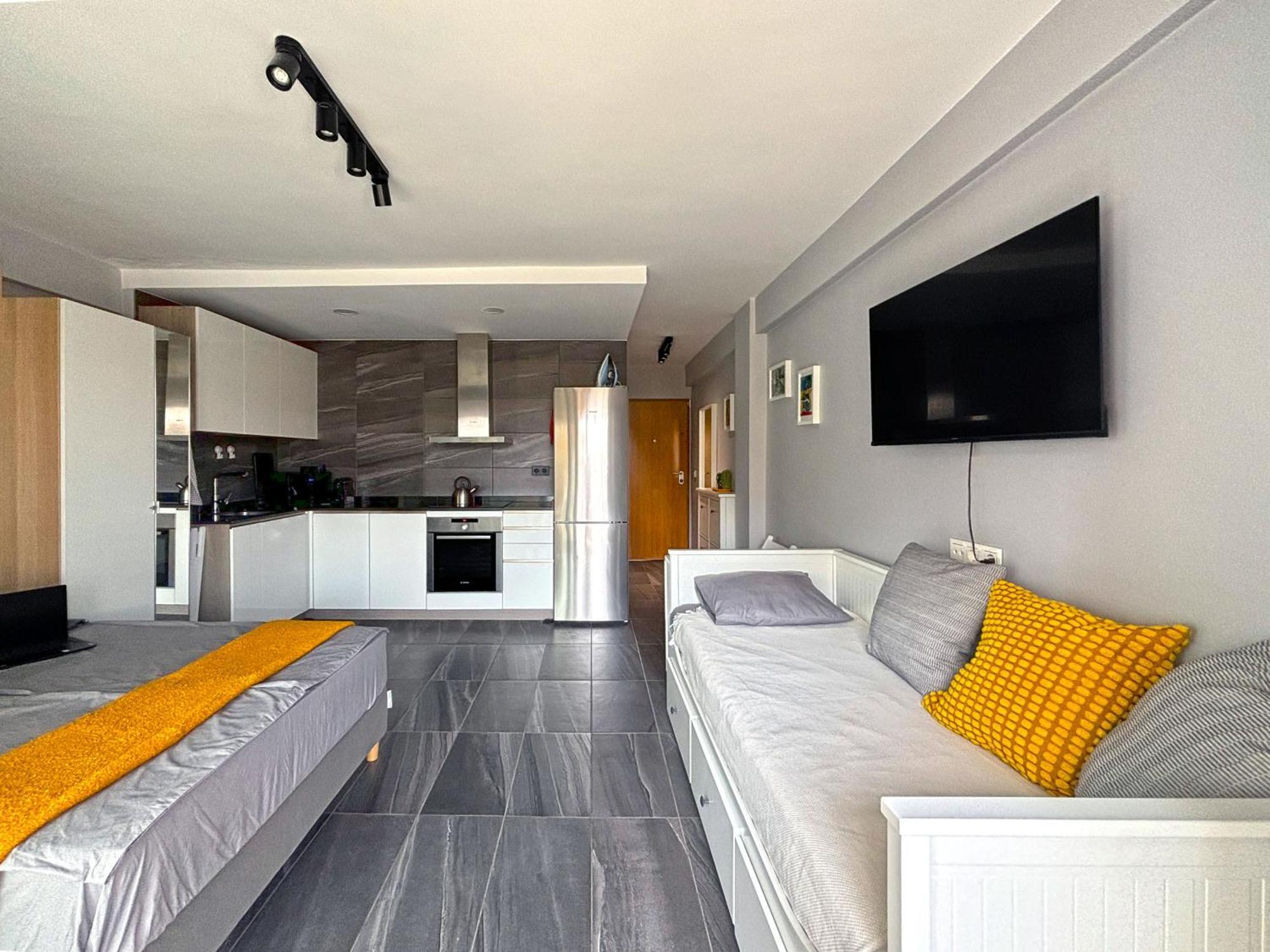 Stylish Close By The Sea *